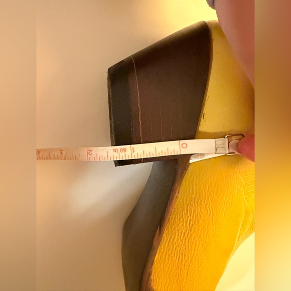 Idyllwind Yellow Heeled Western Boots - Picture 10 of 11